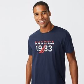 טי שרט נאוטיקה בצבע כחול נייבי בהדפס לוגו המותג, Color: כחול, בחר מידה: L